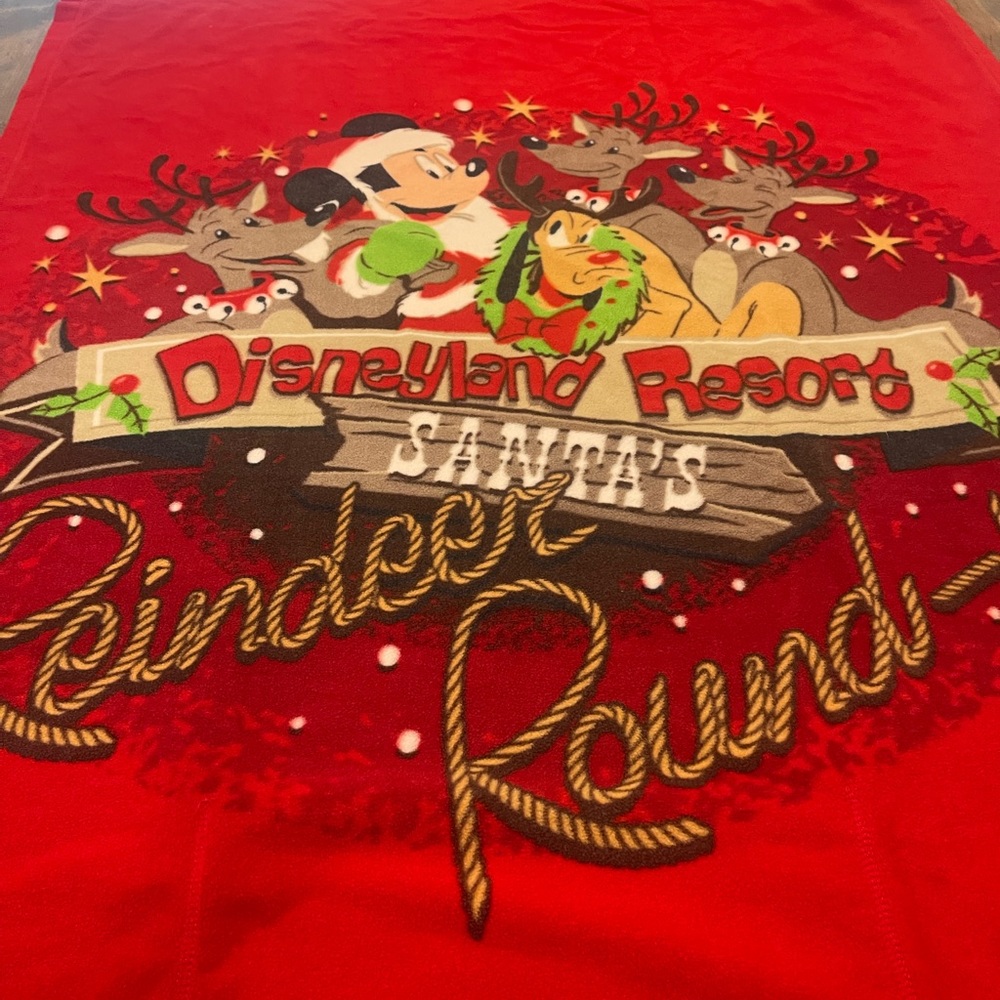 Disney Resort Santa’s Reindeer Round Up Christmas Fleece Pillow/Blanket 48”X36”